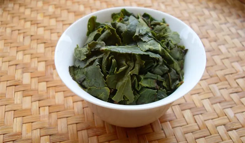 Authentic Alishan Oolong Tea