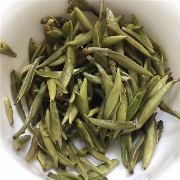 Chinese Premium Grade White Tea Fuding Golden Needle White Tea